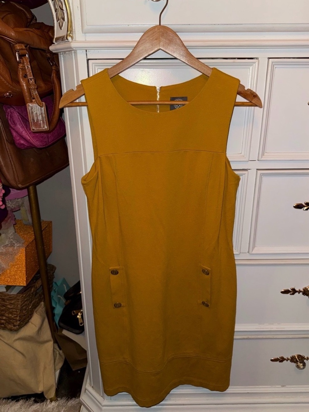 Vintage 2016, Vince Camuto Sleeveless Shift Dress in Mustard Yellow, Size 6